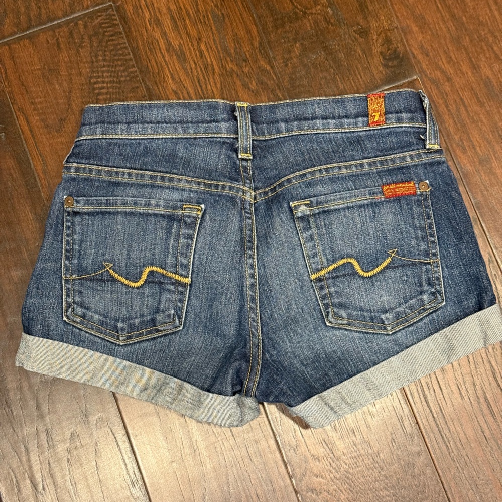 7 For All Mankind Dark Blue denim roll short - Picture 2 of 5